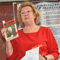 Ветеранам Сарапульского радиозавода подарили книги «История, рассказанная народом»