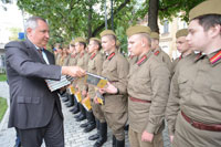 Рогозин: Всё наше общество – военно-историческое
