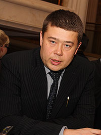 Дмитрий Менщиков
